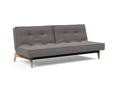 Splitback Eik sovesofa i 521 Mixed Dance Grey, set skråt forfra
