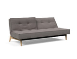 Splitback Eik sovesofa i 521 Mixed Dance Grey, med den ene ryghalvdel lænet tilbage