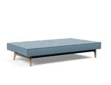 Splitback Eik sovesofa i 525 Mixed Dance Light Blue, slået ud til seng