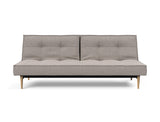 Splitback Styletto Light Wood sovesofa i 321 Corocco Warm Grey, set forfra