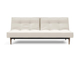 Splitback Styletto Dark Wood sovesofa i 531 Bouclé Off White, set forfra