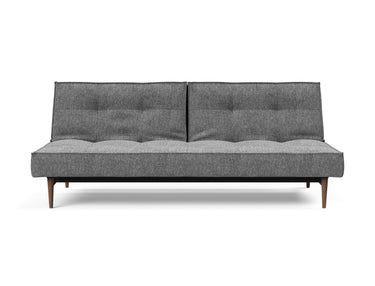 Splitback Styletto Dark Wood sovesofa i 563 Twist Charcoal, set forfra