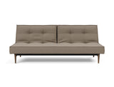 Splitback Styletto Dark Wood sovesofa i 850 Mahoga Caramel, set forfra