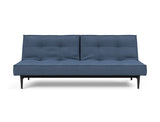 Splitback Styletto Black Wood sovesofa i 302 Weda Blue, set forfra