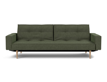 Splitback Styletto Light Wood sovesofa med armlæn i 353 Taura Forest, set forfra