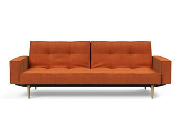 Splitback Styletto Light Wood sovesofa med armlæn i 412 Esina Rust, set forfra