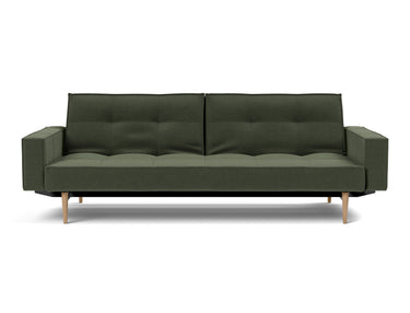 Splitback Styletto Light Wood sovesofa med armlæn i 413 Esina Olive Green, set forfra
