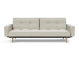 Splitback Styletto Light Wood sovesofa med armlæn i 527 Mixed Dance Natural, set forfra