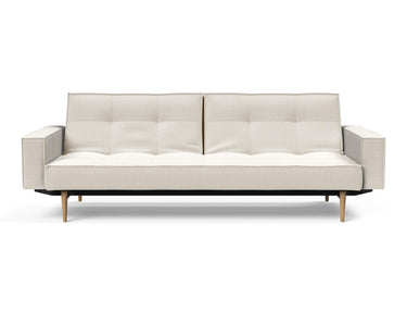 Splitback Styletto Light Wood sovesofa med armlæn i 531 Bouclé Off White, set forfra