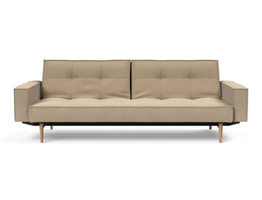 Splitback Styletto Light Wood sovesofa med armlæn i 587 Phobos Mocha, set forfra