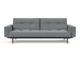 Splitback Styletto Dark Wood sovesofa med armlæn i 320 Corocco Shadow Grey, set forfra
