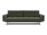 Splitback Styletto Dark Wood sovesofa med armlæn i 413 Esina Olive Green, set forfra