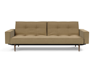 Splitback Styletto Dark Wood sovesofa med armlæn i 860 Yogia Olive Brown, set forfra