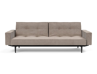 Splitback Styletto Black Wood sovesofa med armlæn i 318 Cordufine Beige, set forfra
