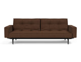 Splitback Styletto Black Wood sovesofa med armlæn i 359 Taura Cappuccino, set forfra