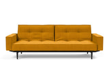 Splitback Styletto Black Wood sovesofa med armlæn i 507 Elegance Burned Curry, set forfra