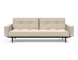 Splitback Styletto Black Wood sovesofa med armlæn i 586 Phobos Latte, set forfra