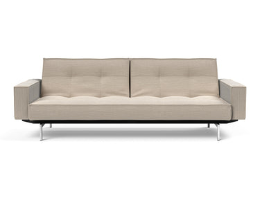 Splitback Chrome sovesofa med armlæn i 612 Blida Sand Grey, set forfra