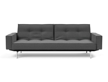 Splitback Chrome sovesofa med armlæn i 852 Mahoga Seal Grey, set forfra