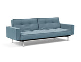 Splitback Chrome sovesofa med armlæn i 525 Mixed Dance Light Blue, set skråt forfra