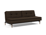 Dublexo Styletto Dark Wood sovesofa i 358 Taura Chocco, set skråt forfra