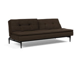Dublexo Styletto Black Wood sovesofa i 358 Taura Chocco, med den ene ryghalvdel lænet tilbage