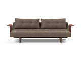 Recast Dark Styletto sovesofa med armlæn i 411 Esina Cedar Brown, set forfra