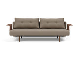 Recast Dark Styletto sovesofa med armlæn i 850 Mahoga Caramel, set forfra