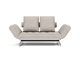 Ghia Chrome daybed i 471 Yuveno Sand, set forfra