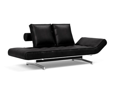 Ghia Chrome daybed i 550 Faunal Black, med den ene side sænket