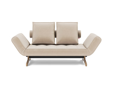Ghia Wood daybed i 410 Esina Almond, set forfra