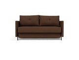 Cubed 140 sovesofa med armlæn i 359 Taura Cappuccino, set forfra