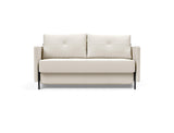 Cubed 140 sovesofa med armlæn i 531 Bouclé Off White, set forfra