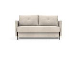 Cubed 140 sovesofa med armlæn i 594 Corduroy Ivory, set forfra