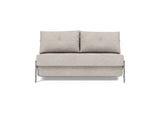 Cubed 140 Chrom sovesofa i 471 Yuveno Sand, set forfra