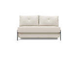 Cubed 140 Chrom sovesofa i 531 Bouclé Off White, set forfra