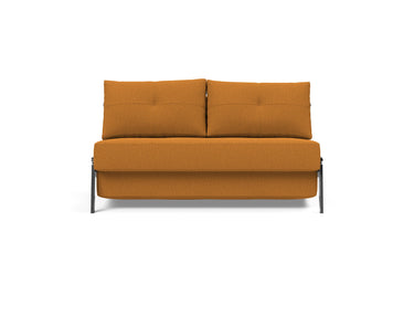 Cubed 140 Chrom sovesofa i 893 Mozart Masala, set forfra