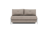 Cubed 140 Alu sovesofa i 472 Yuveno Warm Grey, set forfra