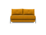 Cubed 140 Alu sovesofa i 507 Elegance Burned Curry, set forfra