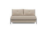 Cubed 140 Alu sovesofa i 612 Blida Sand Grey, set forfra