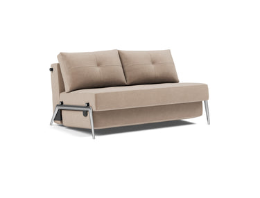 Cubed 140 Alu sovesofa i 417 Esina Mocha, set skråt forfra