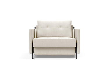 Cubed 90 stol med armlæn i 531 Bouclé Off White, set forfra