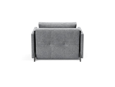 Cubed 90 stol med armlæn i 565 Twist Granite, set bagfra