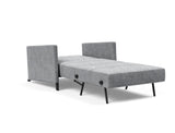 Cubed 90 stol med armlæn i 565 Twist Granite, slået ud til seng