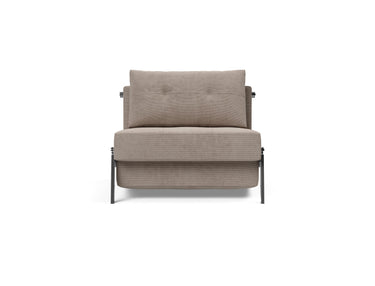 Cubed 90 Chrome stol i 318 Cordufine Beige, set forfra
