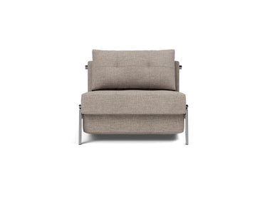 Cubed 90 Chrome stol i 472 Yuveno Warm Grey, set forfra