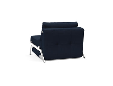 Cubed 90 Chrome stol i 528 Mixed Dance Blue, set skråt bagfra