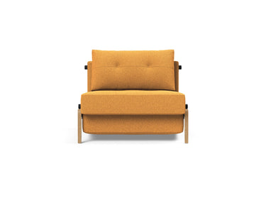 Cubed 90 Wood stol i 536 Bouclé Ochre, set forfra