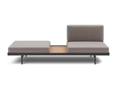 Puri daybed med egetræsbord i 418 Esina Truffle, set forfra