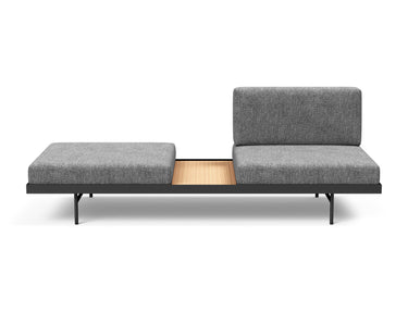 Puri daybed med egetræsbord i 563 Twist Charcoal, set forfra